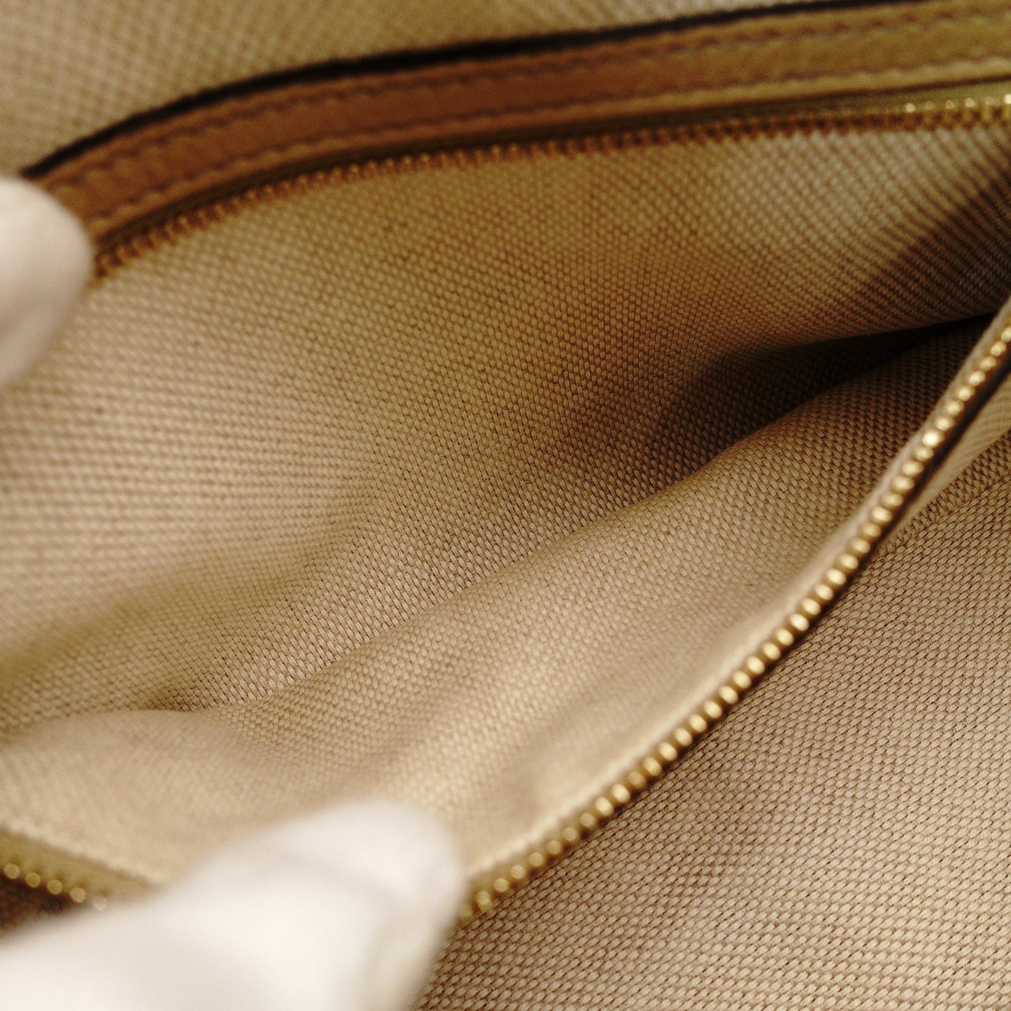 GUCCI Soho Chain Shoulder Bag Beige Crossbody Leather GG Logo Gold Hardware