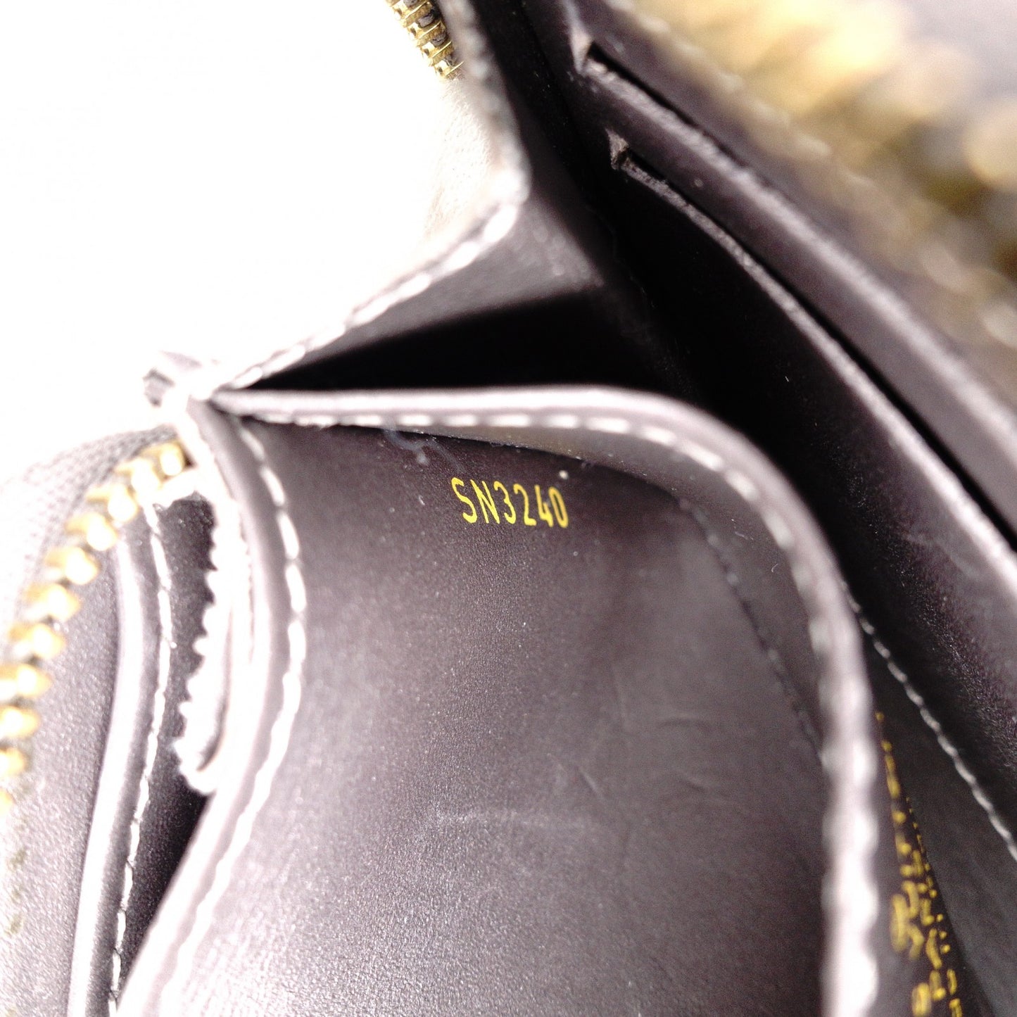 LOUIS VUITTON Zippy Coin Purse Vernis Coin Case Leather Champagne Metallized