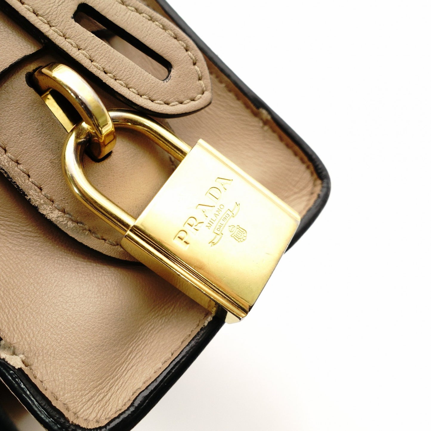 PRADA Promenade Saffiano Leather Shoulder Bag Beige Leather Crossbody Gold Hardware 7-10-1109