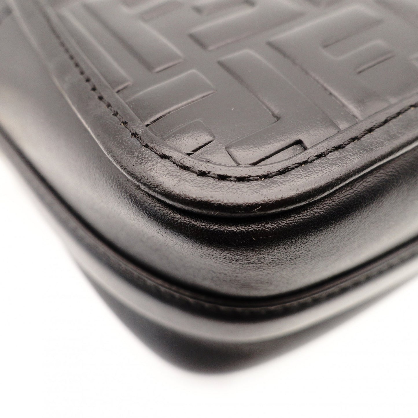 FENDI Zucca Shoulder Bag Black Leather Black Gold Hardware Crossbody 7-10-1104