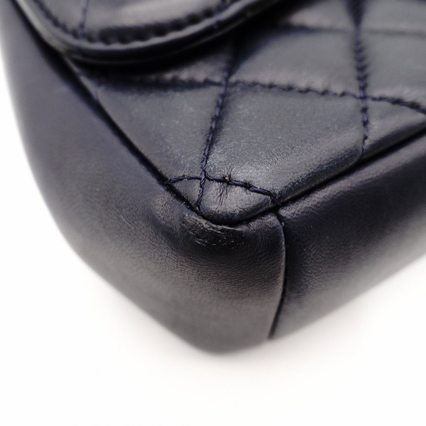 CHANEL Matelassé Chain Shoulder Bag Lambskin Navy Leather Gold Hardware CC Logo Crossbody 7-9-593