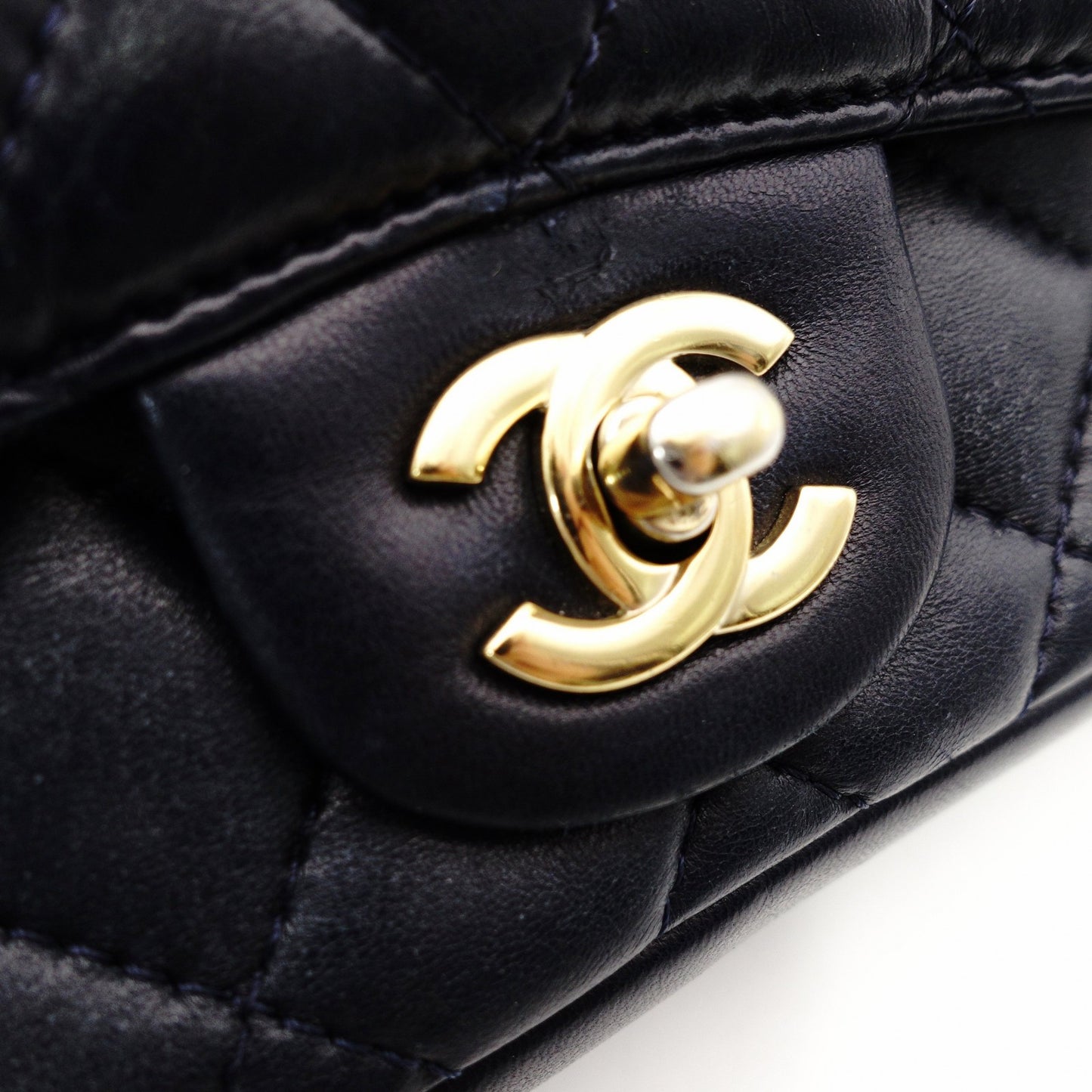 CHANEL Matelassé Chain Shoulder Bag Lambskin Navy Leather Gold Hardware CC Logo Crossbody 7-9-593