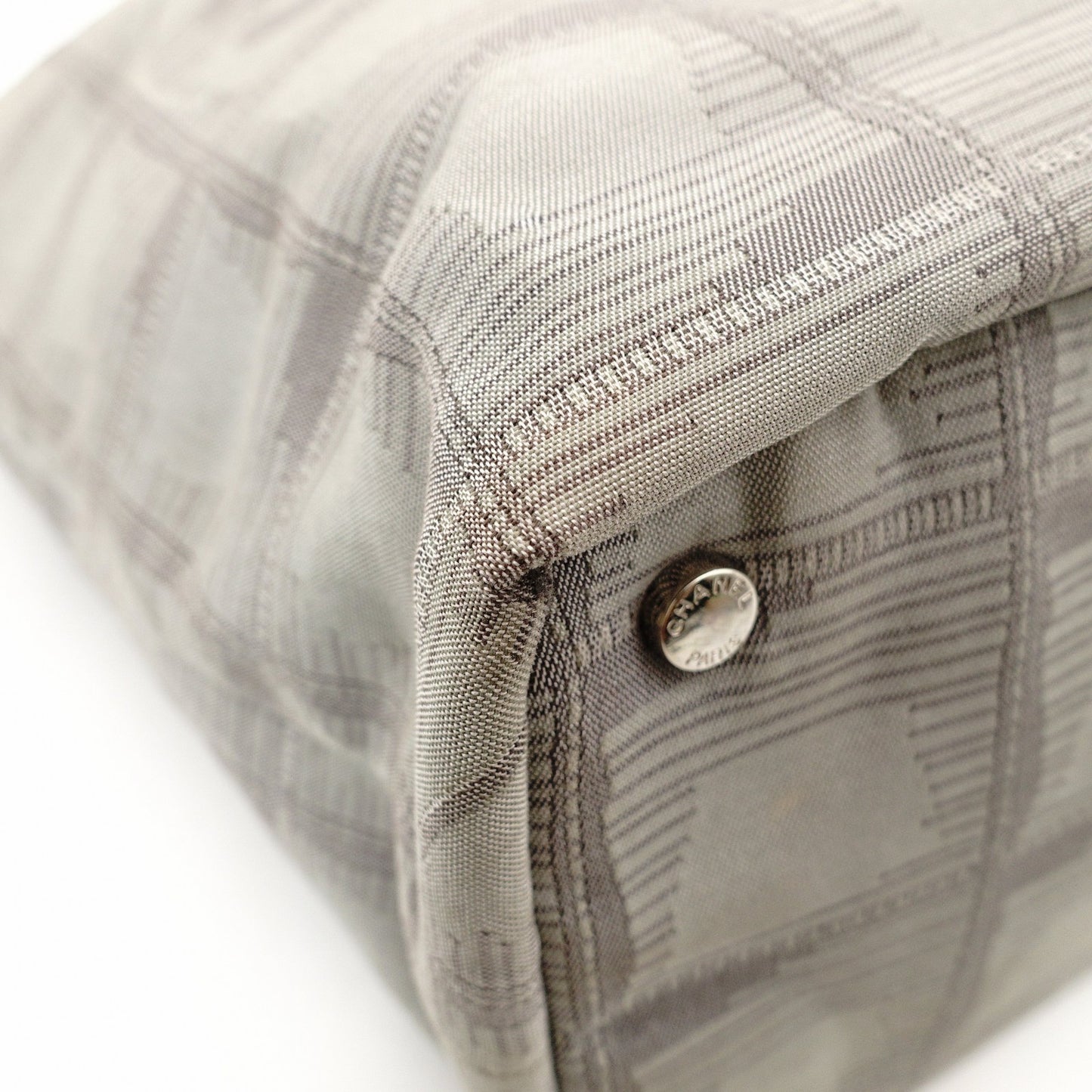 CHANEL New Neutra Tote Bag Nylon Gray Shoulder Bag Leather 7-10-379