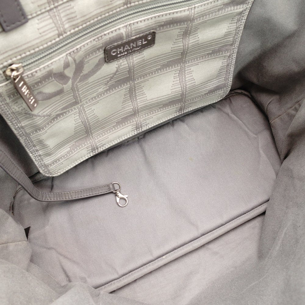 CHANEL New Neutra Tote Bag Nylon Gray Shoulder Bag Leather 7-10-379