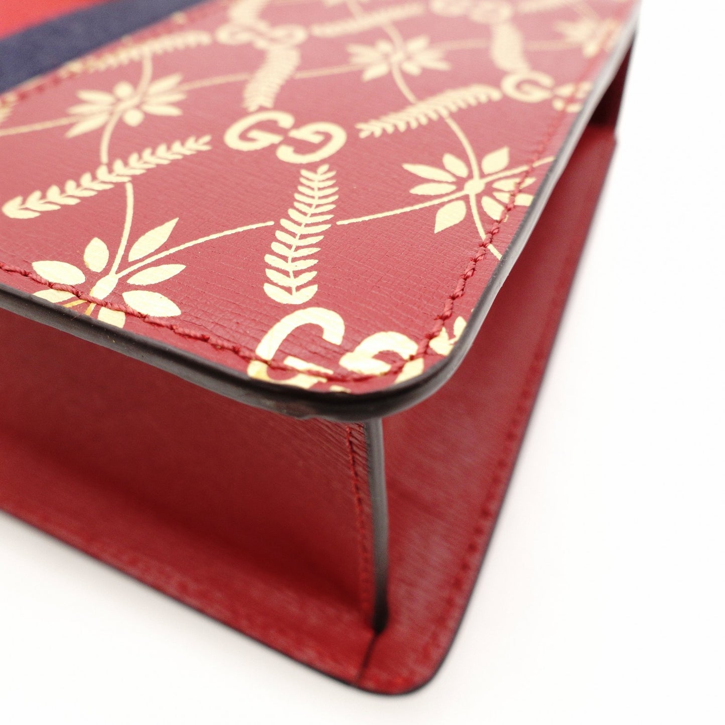 GUCCI Sylvie Bee & Star Shoulder Bag Red Red Leather Gold Hardware Crossbody 7-10-974