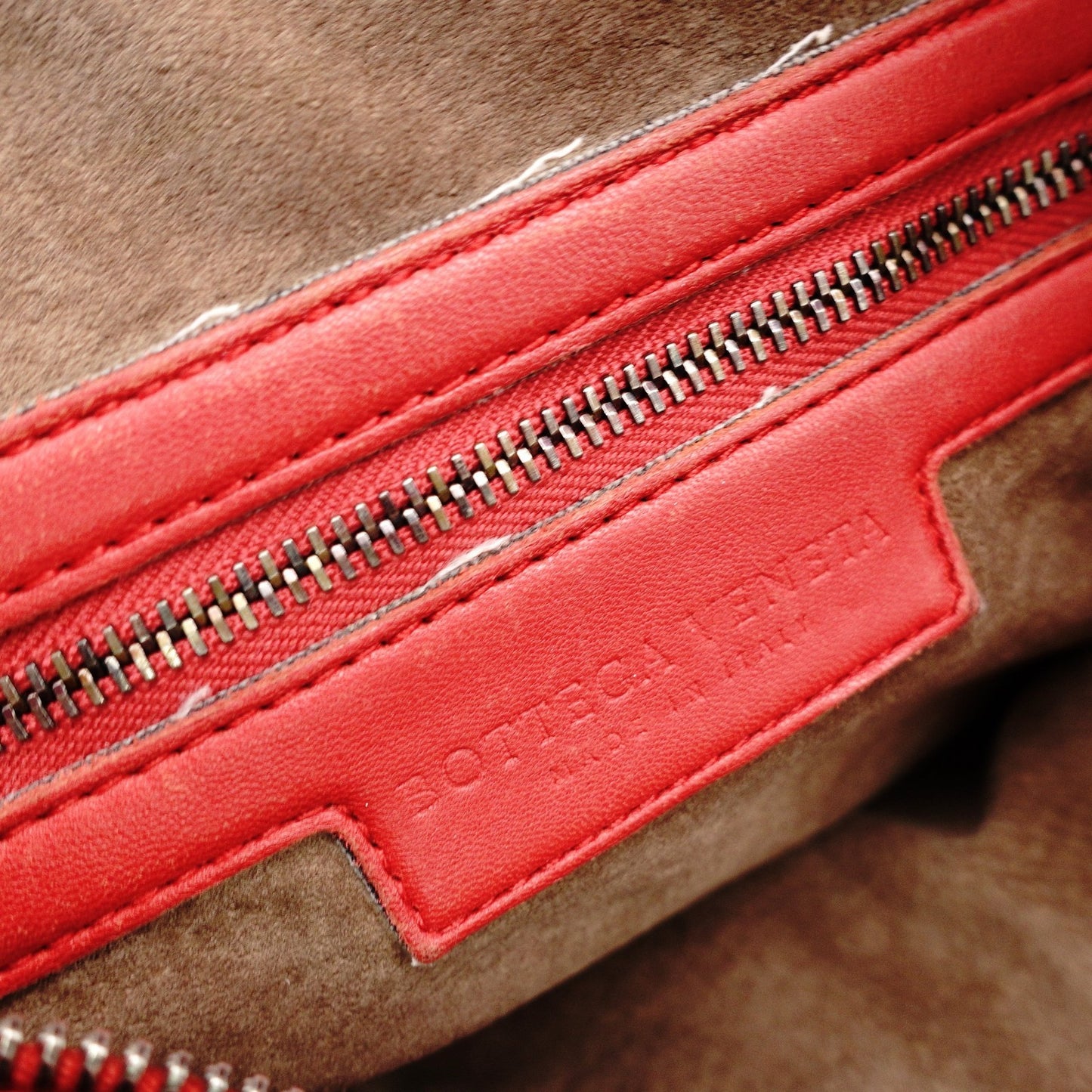 Bottega Veneta Intrecciato One Shoulder Bag Red Leather Hobo 7-11-824