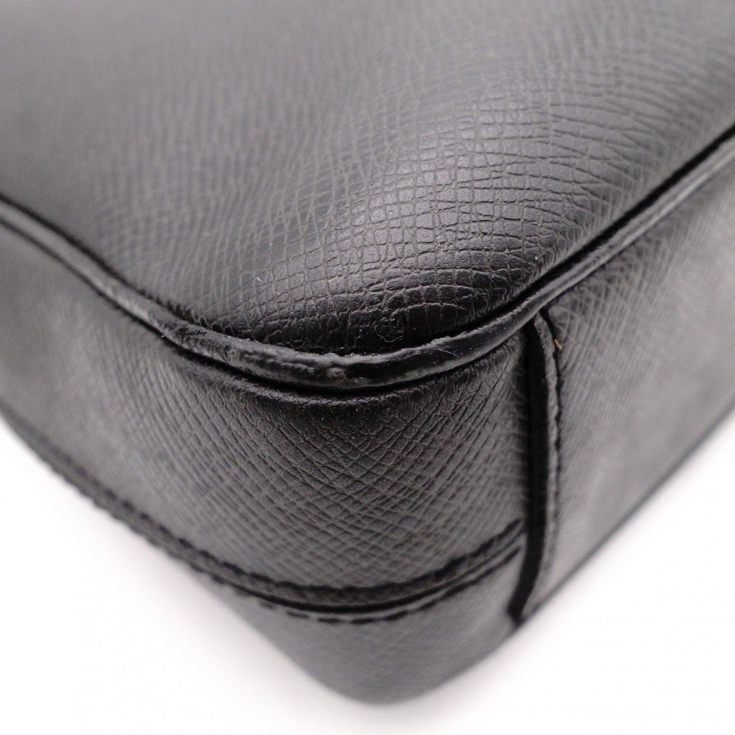 LOUIS VUITTON Taiga Business Bag, Leather, Black, Men's, 2-Way, Silver Hardware
