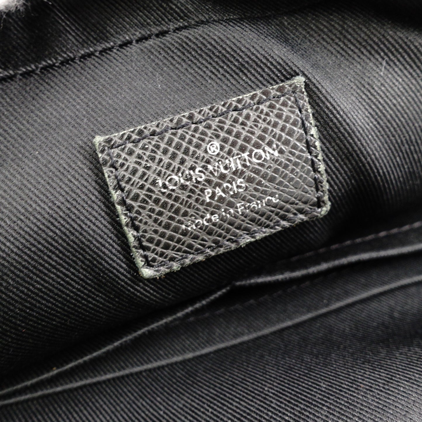 LOUIS VUITTON Taiga Business Bag, Leather, Black, Men's, 2-Way, Silver Hardware