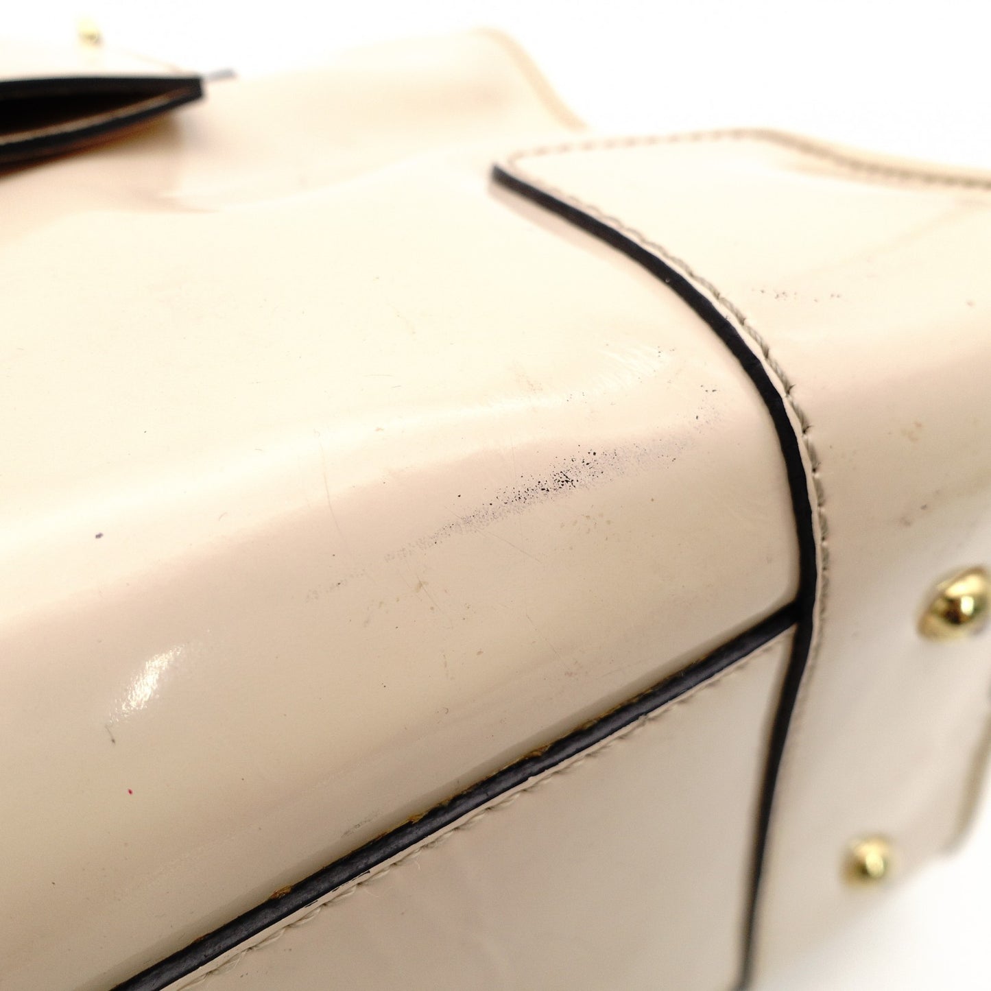 LOEWE Amazona 28 Handbag Beige Patent Leather Ivory Logo 7-11-829
