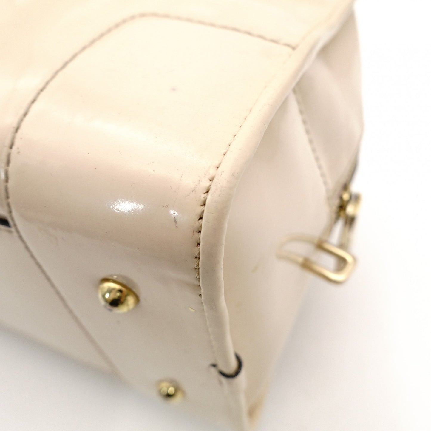 LOEWE Amazona 28 Handbag Beige Patent Leather Ivory Logo 7-11-829
