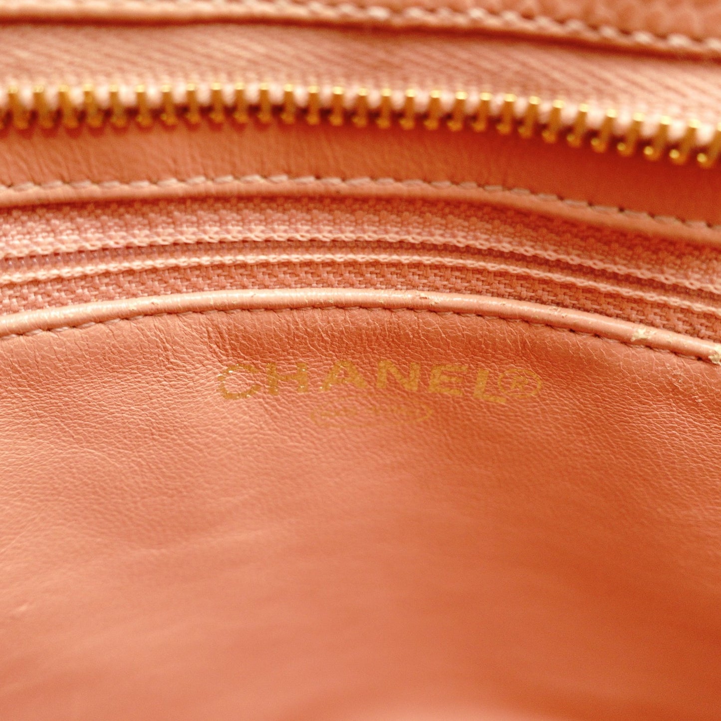 CHANEL Reissue Tote Bag Caviar Leather Medallion Pink Shoulder Tote Bag CC Logo Gold Hardware 7-8-509