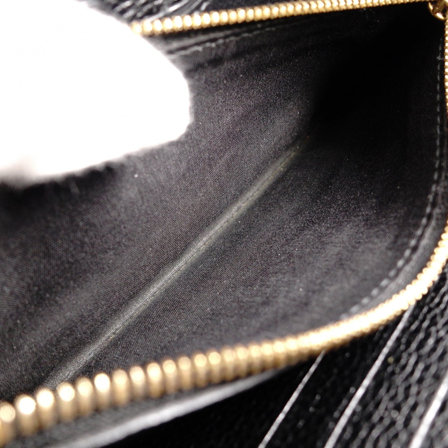 Salvatore Ferragamo Round Zipper Gancini Long Wallet, Leather, Black with Gold Hardware