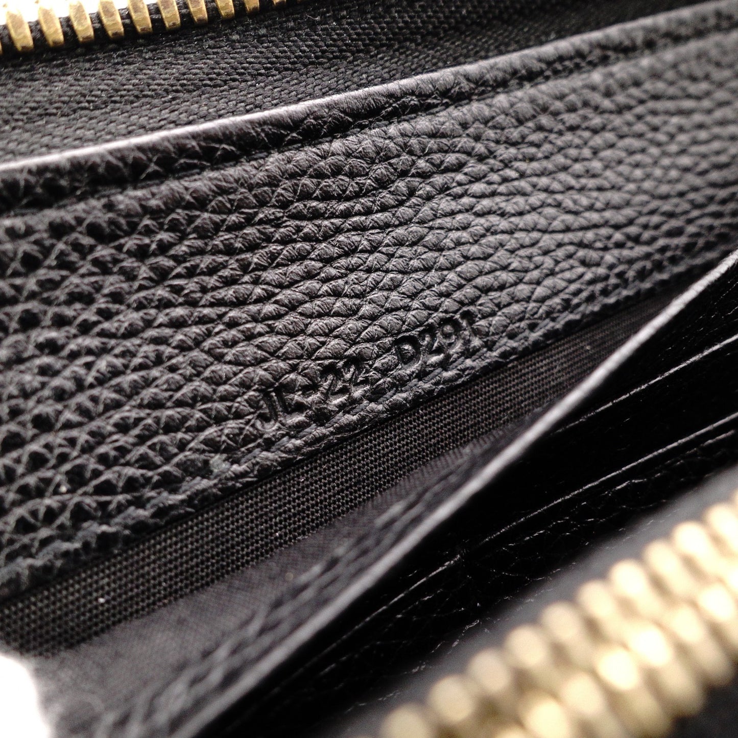Salvatore Ferragamo Round Zipper Gancini Long Wallet, Leather, Black with Gold Hardware