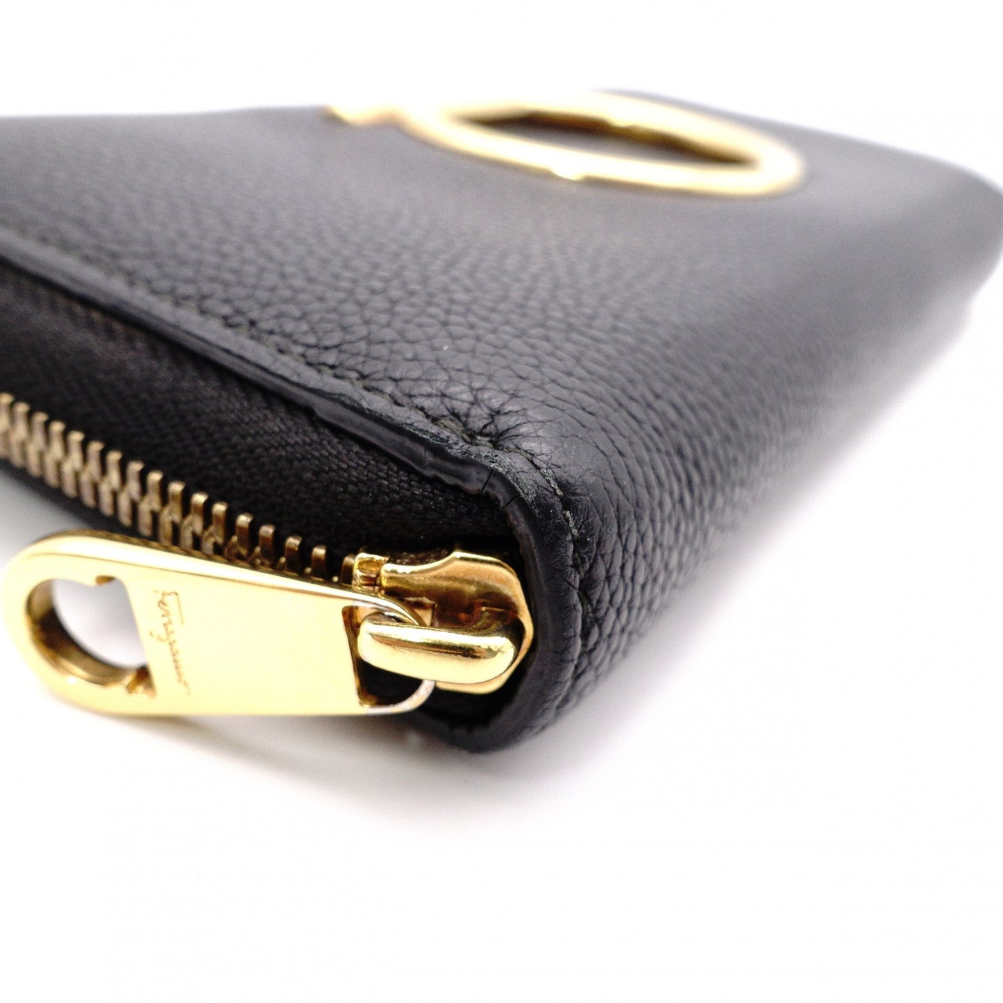 Salvatore Ferragamo Round Zipper Gancini Long Wallet, Leather, Black with Gold Hardware