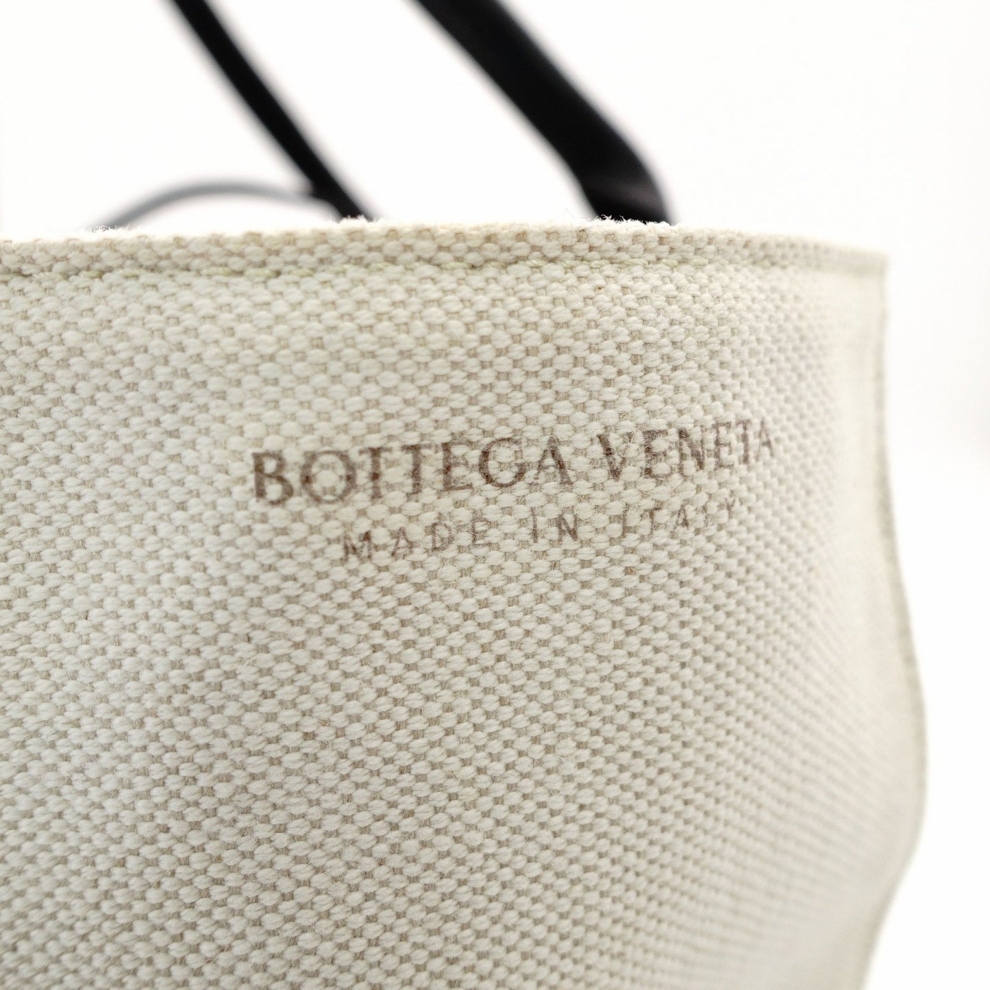 Bottega Veneta Intrecciato Tote Bag Canvas Off-White × Black Shoulder Pouch Included 7-12-043