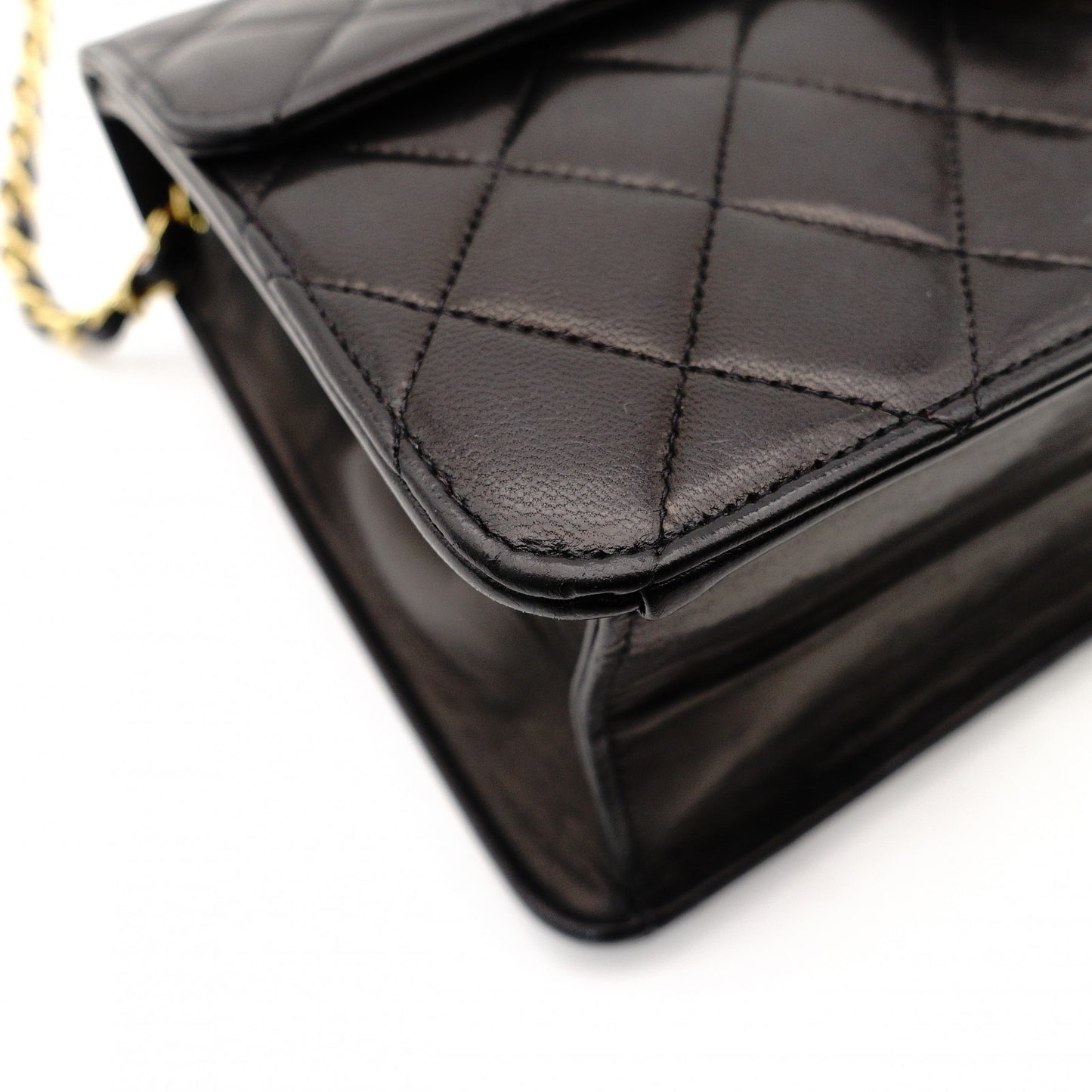 CHANEL Matelassé Chain Shoulder Bag Single Black Lambskin Black Leather Vintage Gold Hardware 7-12-077
