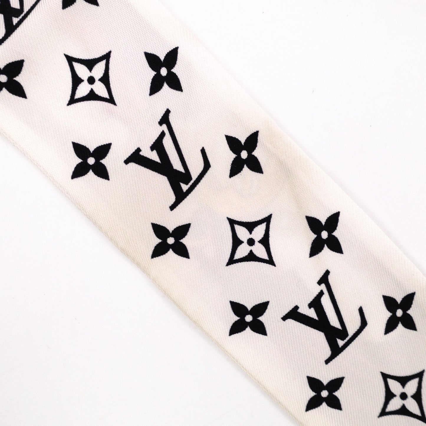 LOUIS VUITTON Twilly Scarf, Silk, Multicolor, Chain