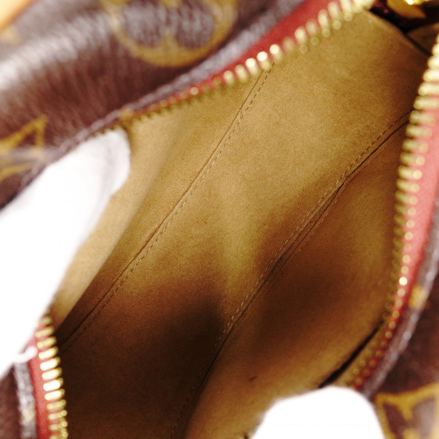 LOUIS VUITTON BoIte Chapeau Souple PM Monogram Shoulder Bag