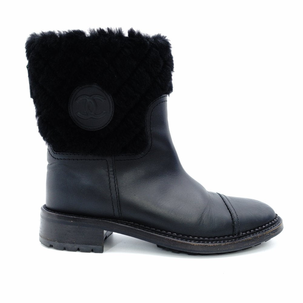 CHANEL Matelassé Mouton Boots Black Leather Boots Black Short Boots Size 37.5 Approx. 24.0–24.5cm 7-12-078