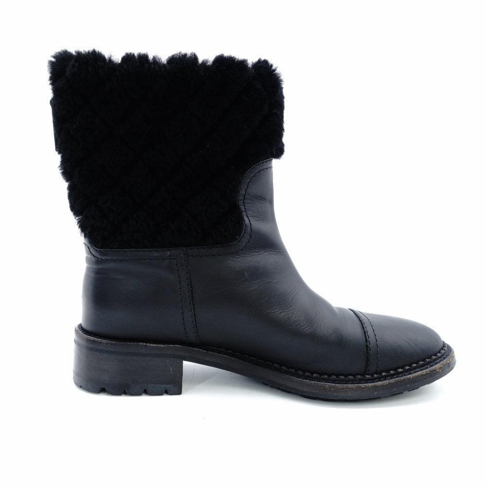 CHANEL Matelassé Mouton Boots Black Leather Boots Black Short Boots Size 37.5 Approx. 24.0–24.5cm 7-12-078