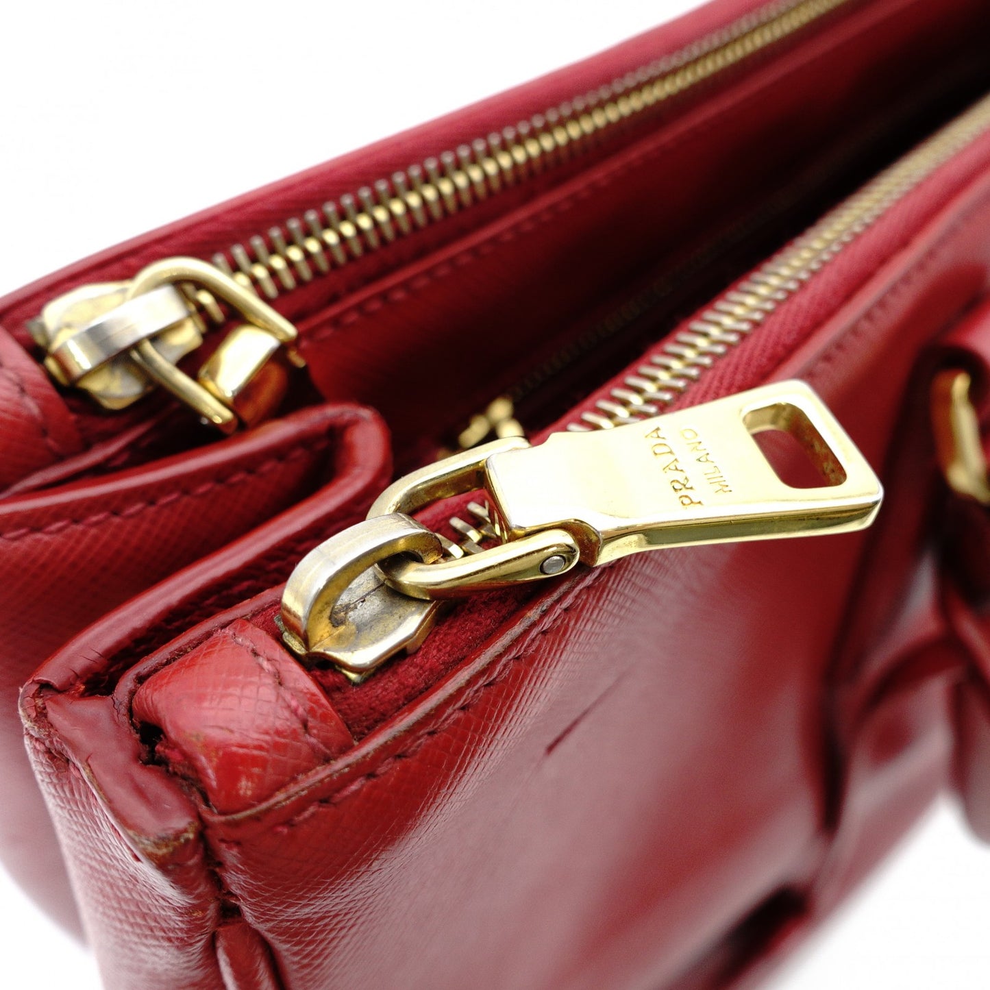 PRADA Galleria Handbag Red Leather Handbag Red Gold Hardware Saffiano 7-10-724