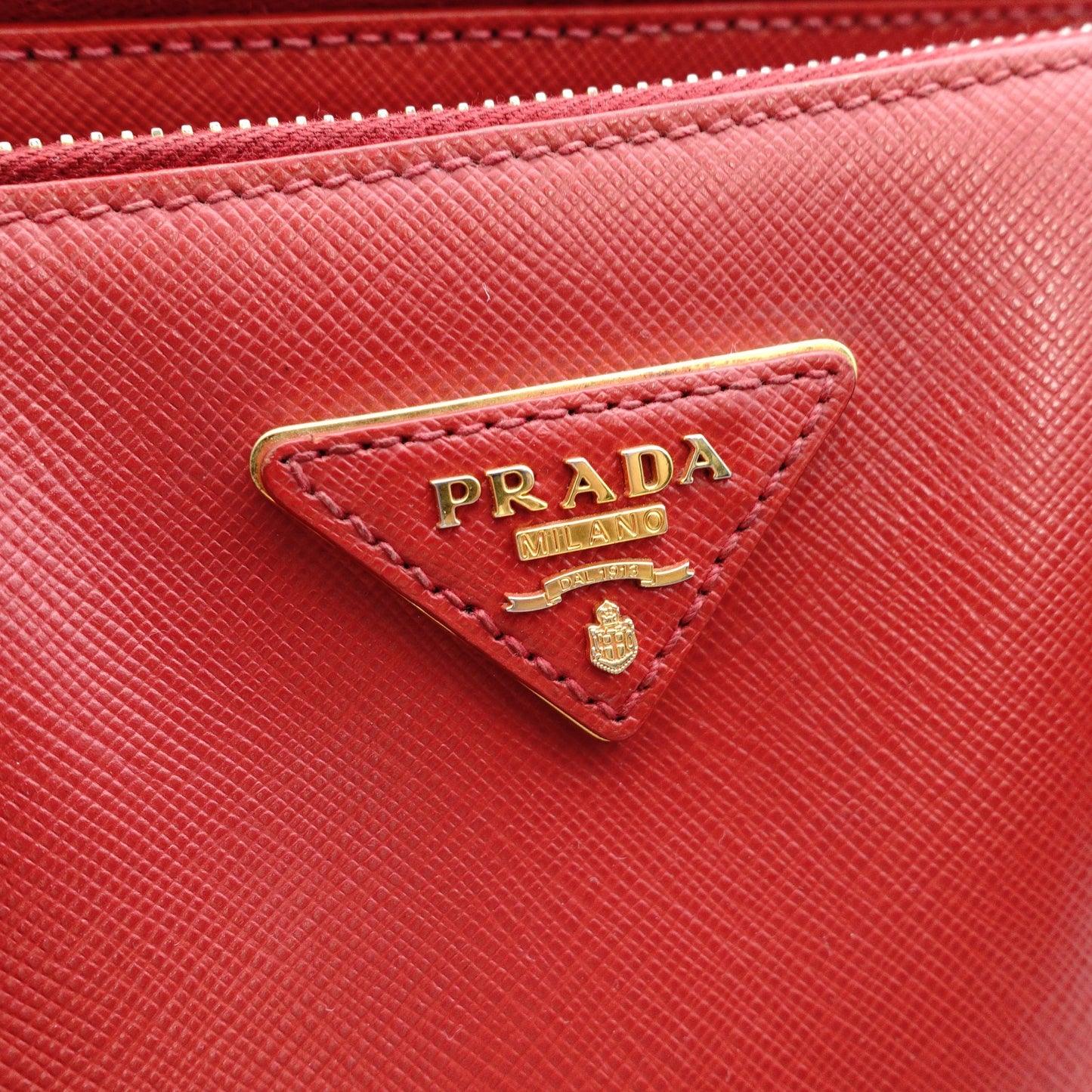 PRADA Galleria Handbag Red Leather Handbag Red Gold Hardware Saffiano 7-10-724