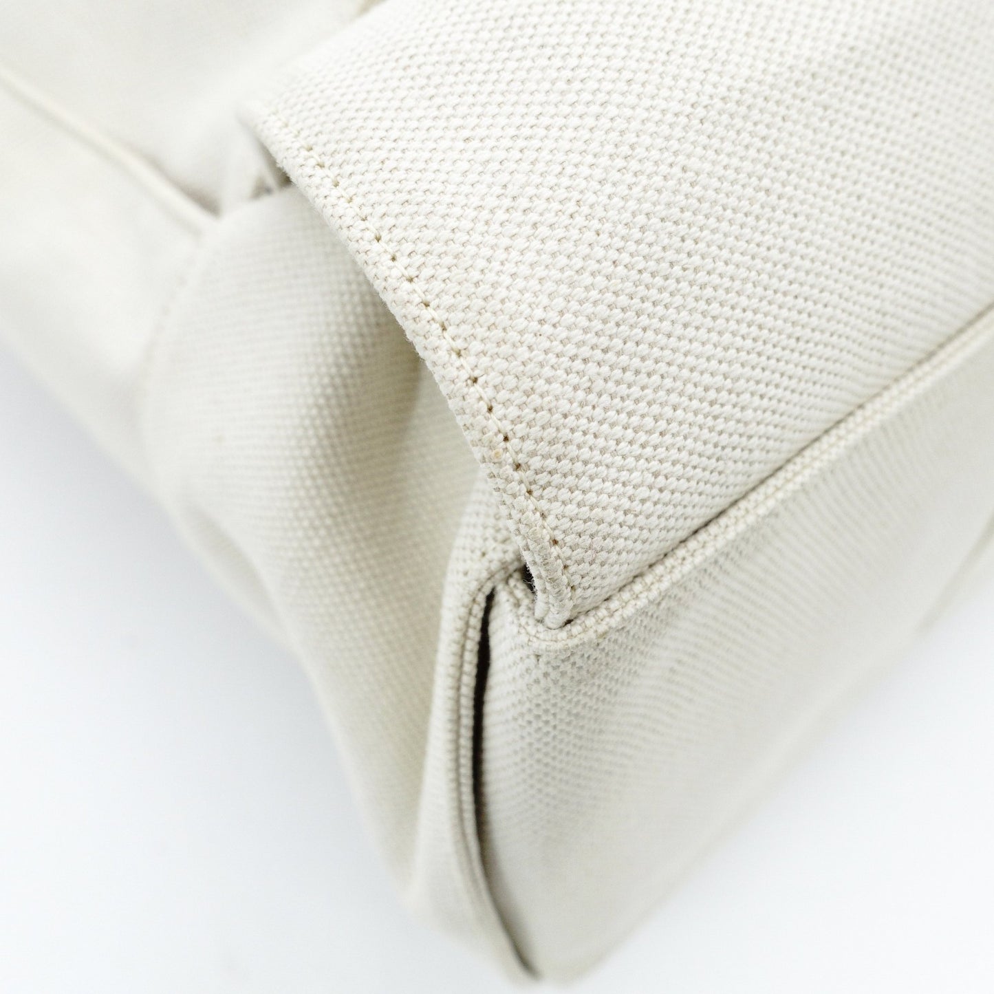 Bottega Veneta Intrecciato Tote Bag Canvas Off-White × Black Shoulder Pouch Included 7-12-042