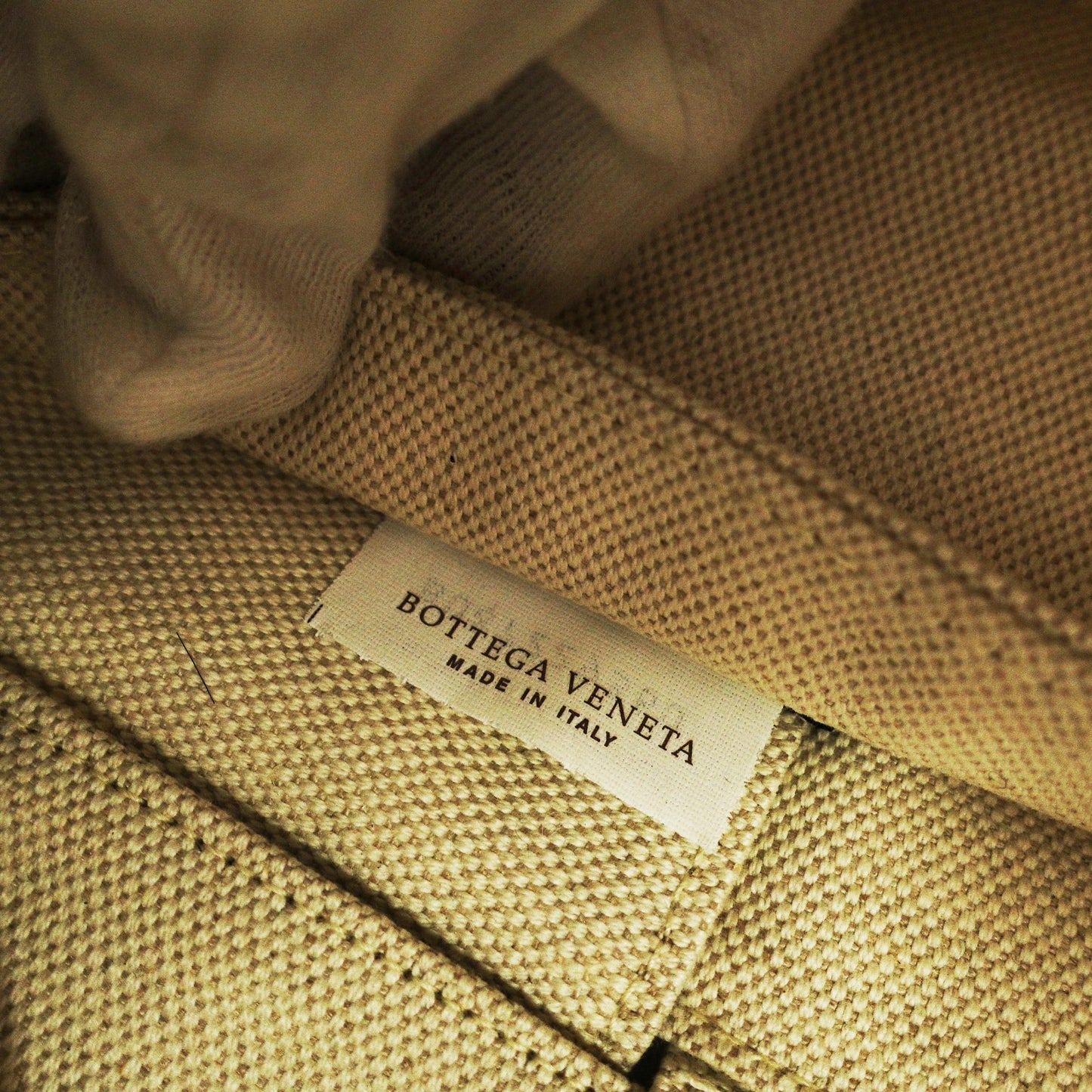Bottega Veneta Intrecciato Tote Bag Canvas Off-White × Black Shoulder Pouch Included 7-12-042
