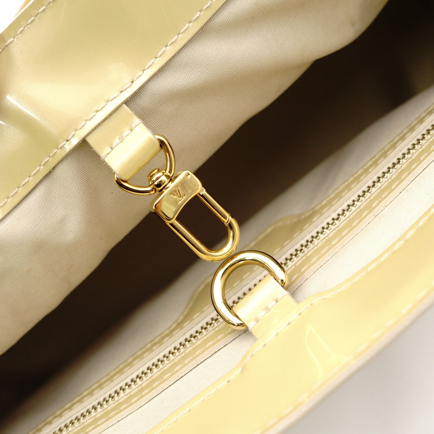 LOUIS VUITTON Wilshire PM Vernis Handbag, Patent Leather, Yellow
