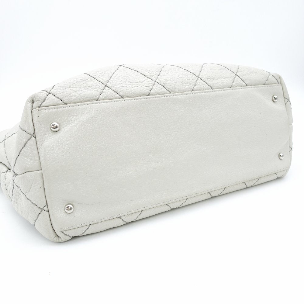 CHANEL Matelassé On the Road Tote Wild Stitch Light Gray Shoulder Bag Leather Silver Hardware 7-10-996