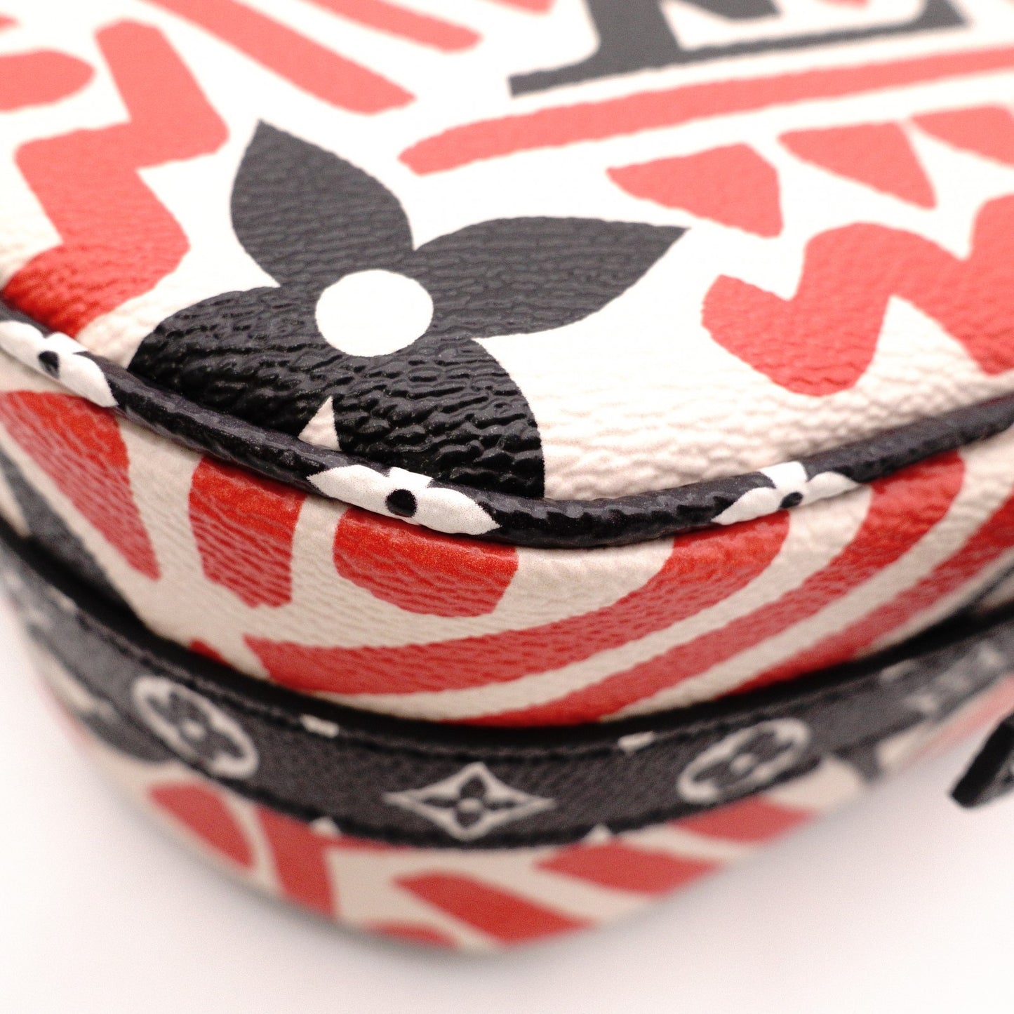 LOUIS VUITTON Chapeau Suprême LV Crafty Boîte Shoulder Bag, PVC and Leather, White