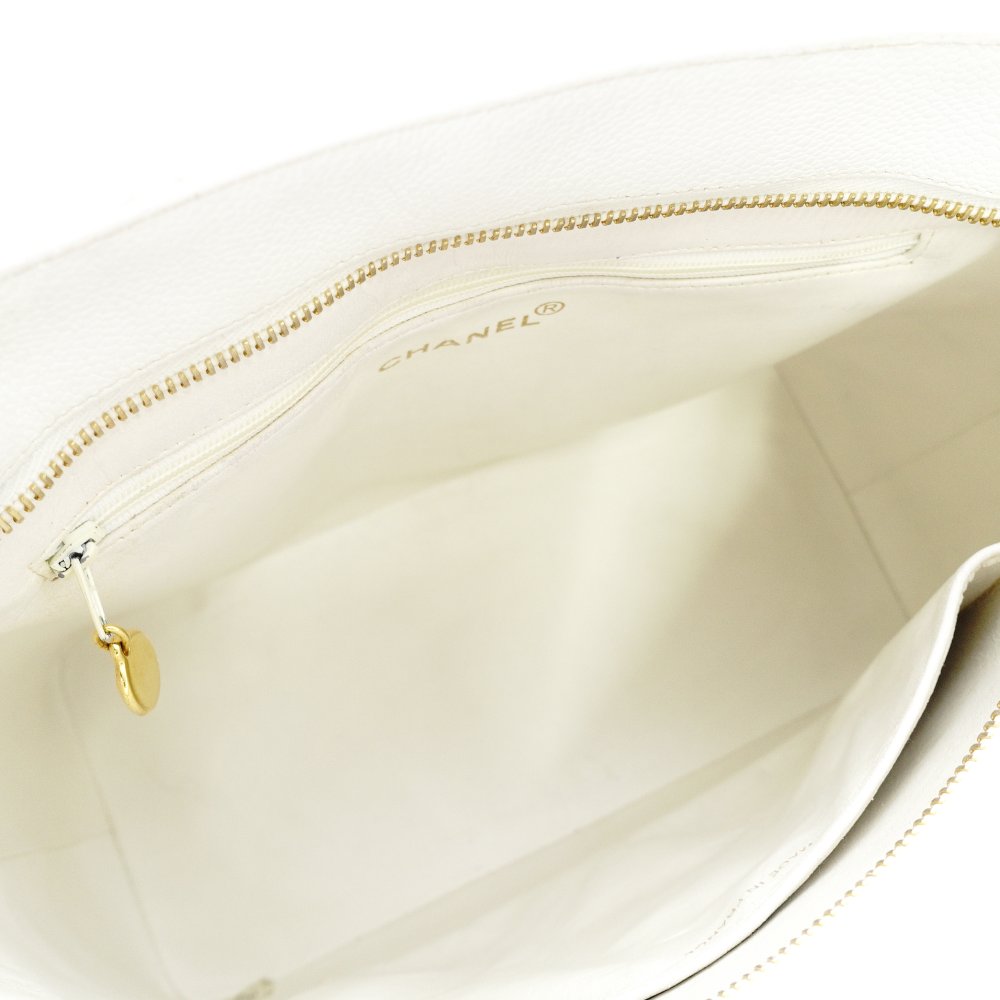 CHANEL Reissue Tote Bag Caviar Leather White Gold Hardware White Shoulder Tote Bag 7-10-240