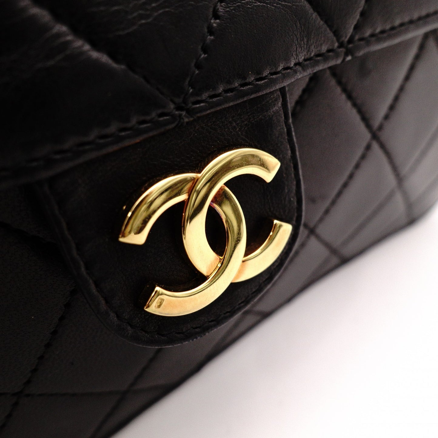 CHANEL Lambskin Classic Single-Flap Shoulder Bag, Leather, Black, Gold Hardware