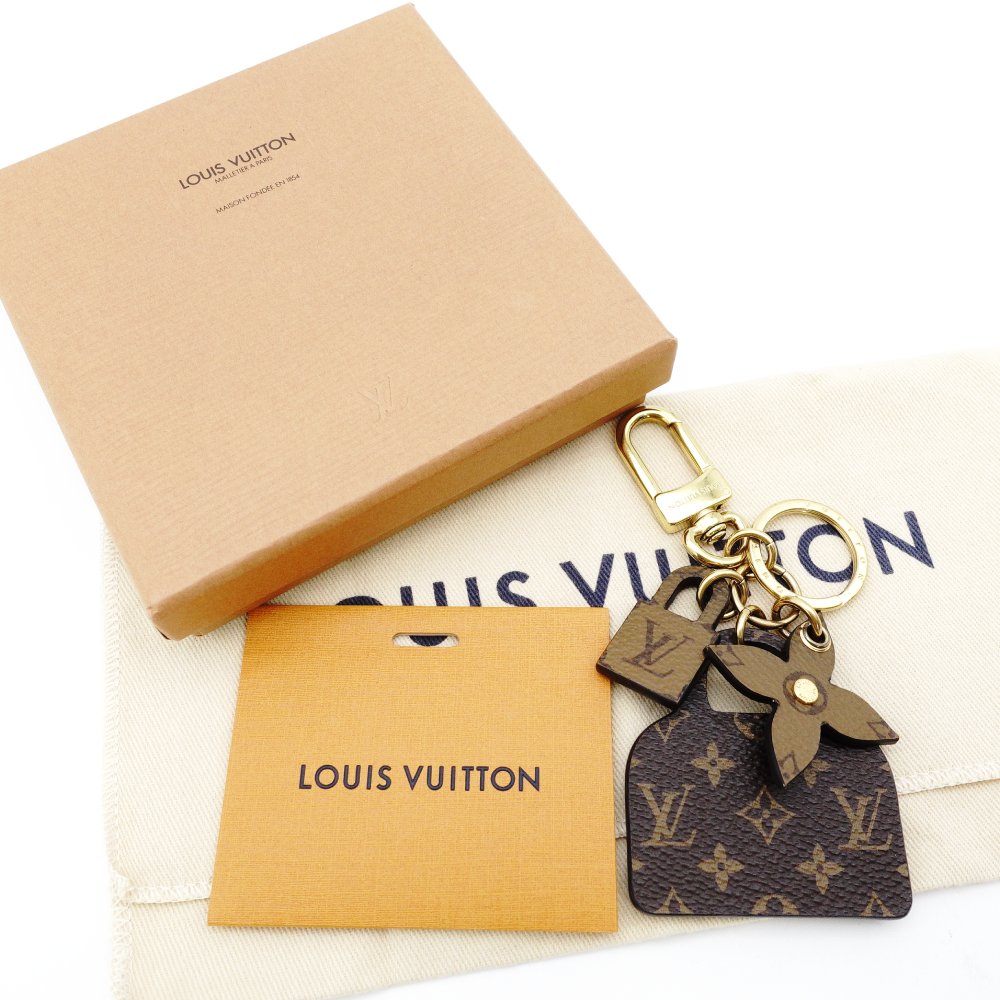 LOUIS VUITTON Bag Charm Illustré Bag To School Monogram Charm Key Holder 7-11-435