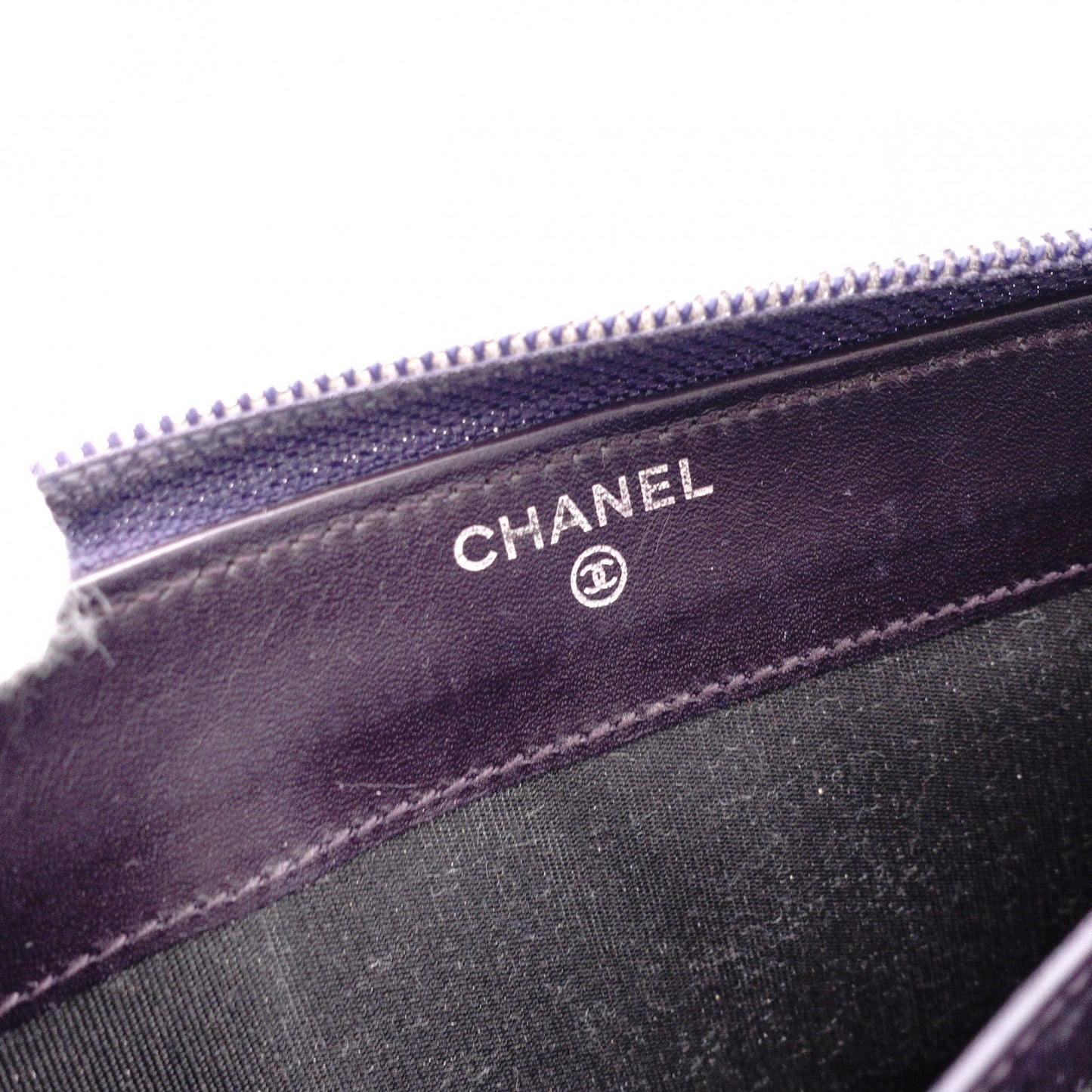 CHANEL シャネル キャビアスキン 長財布 レザー パープル【中古】 レディース