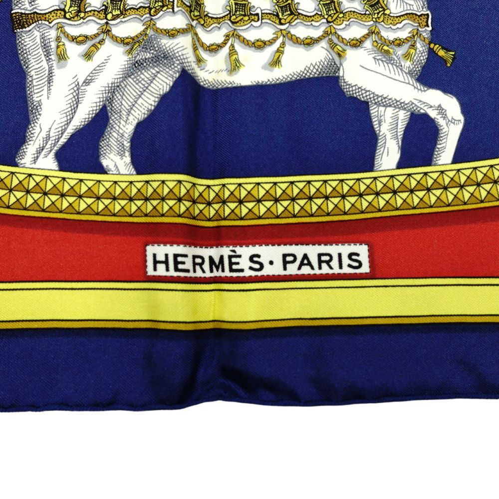 HERMES Carré 90 Grand Apparat Dressed Horses Navy-toned 100% Silk Boxed Scarf Stole 7-10-635