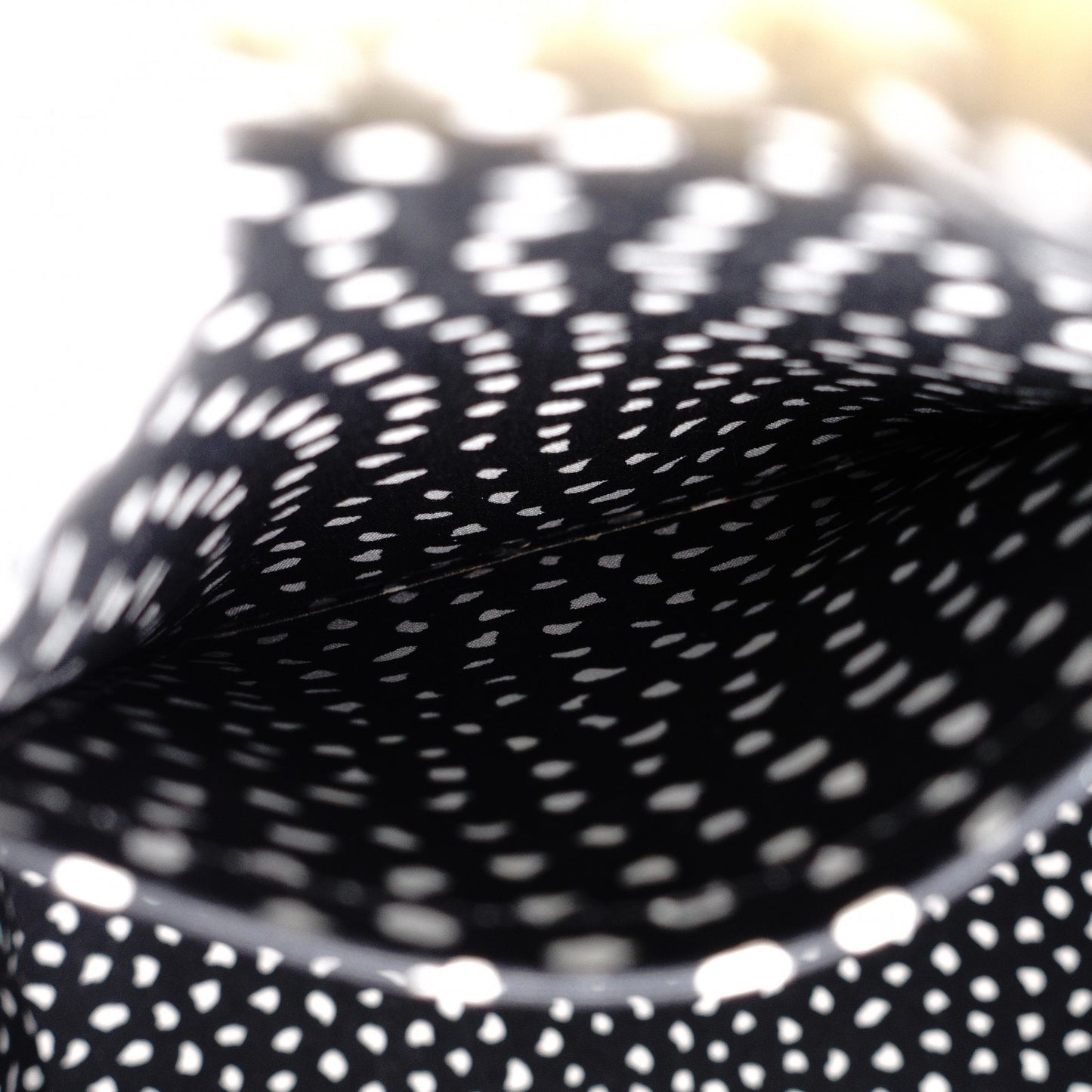 LOUIS VUITTON Lockit MM Vernis Dot Infinity Tote Bag