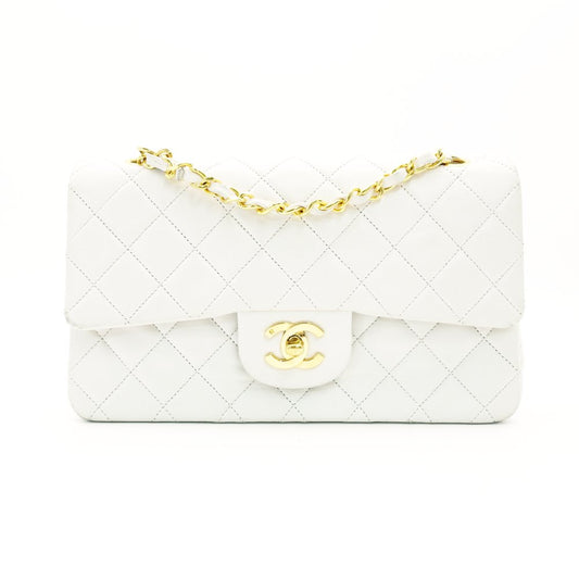 CHANEL Matelassé Double Flap Chain Shoulder Bag White Lambskin Leather Gold Hardware 7-12-331