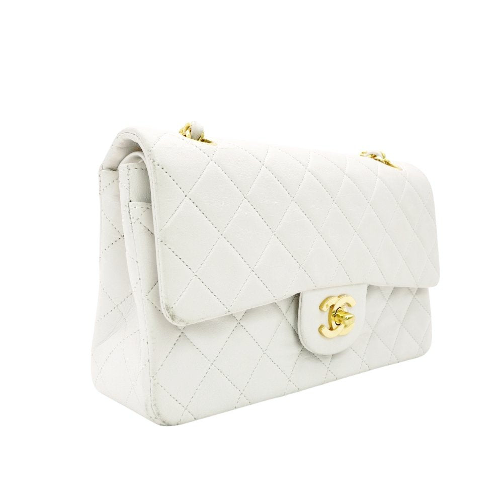 CHANEL Matelassé Double Flap Chain Shoulder Bag White Lambskin Leather Gold Hardware 7-12-331