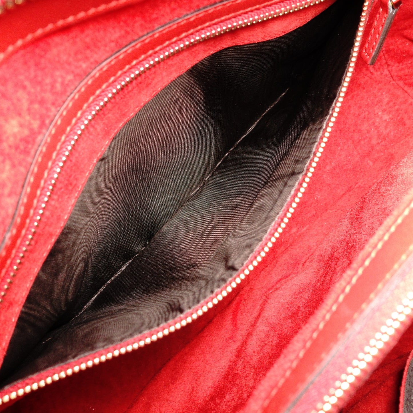 GUCCI Shima Mayfair Shoulder Bag, Patent Leather, Red Tote Bag with Ribbon