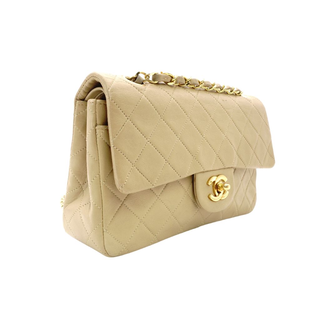 CHANEL Matelassé Double Flap Chain Shoulder Bag Lambskin Beige Leather Gold Hardware 7-12-098