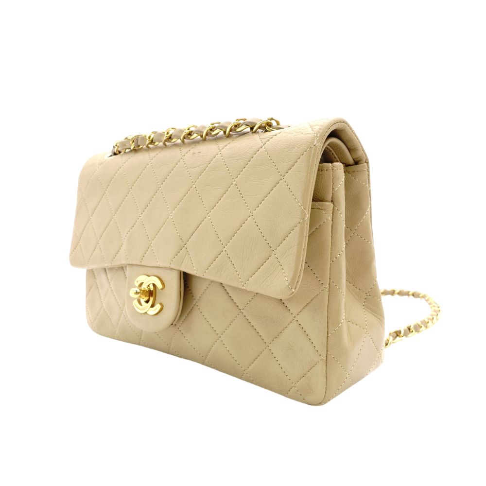 CHANEL Matelassé Double Flap Chain Shoulder Bag Lambskin Beige Leather Gold Hardware 7-12-098