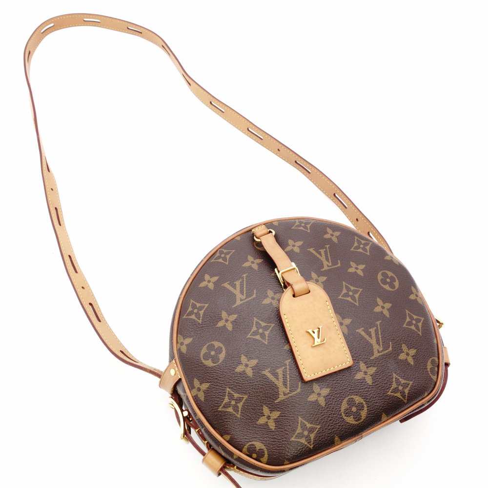 LOUIS VUITTON Boite Chapeau Souple MM Shoulder Bag Monogram Canvas Crossbody R801192