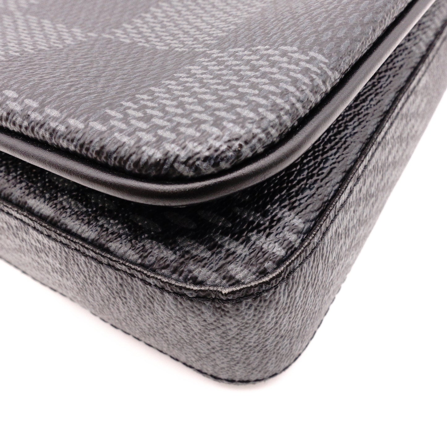 LOUIS VUITTON Trio Messenger 3D Canvas Damier Graphite Handbag, Leather, Gray, Men's