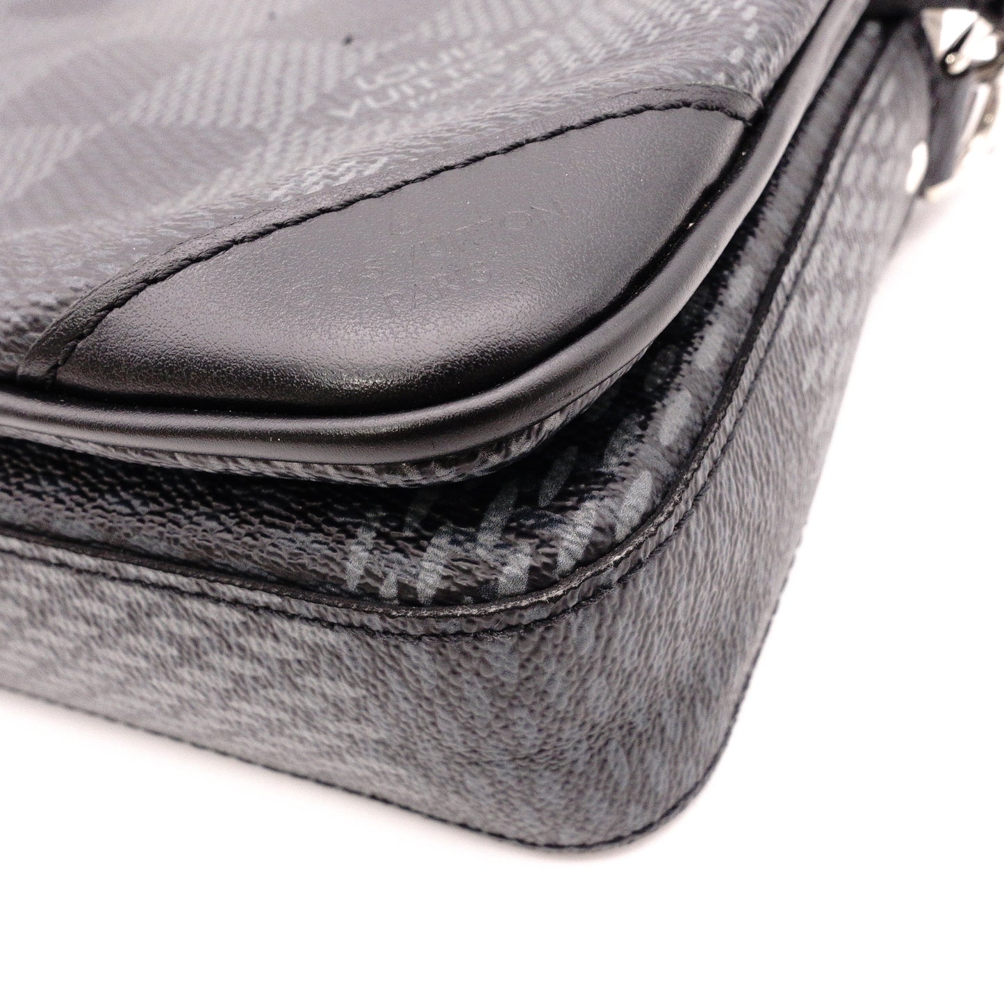 LOUIS VUITTON Trio Messenger 3D Canvas Damier Graphite Handbag, Leather, Gray, Men's