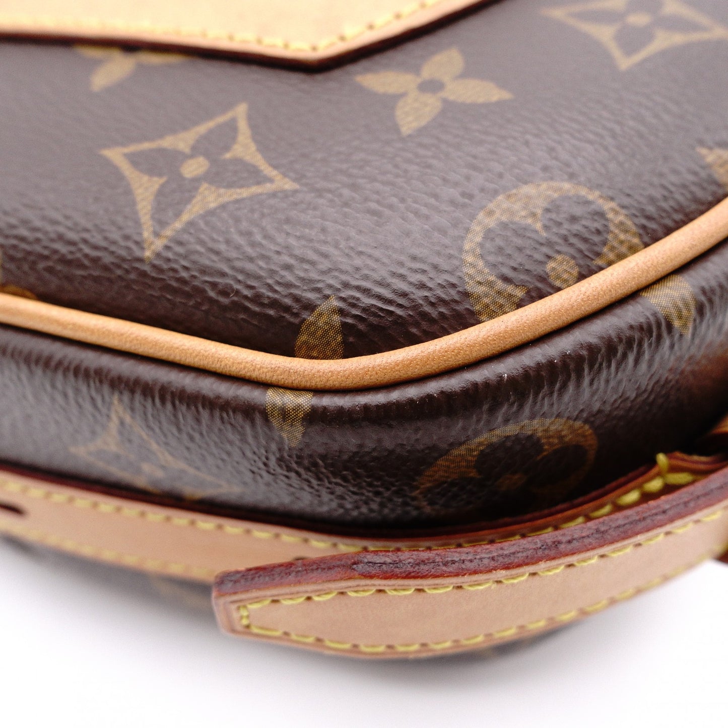 LOUIS VUITTON Boîte Chapeau Suprem Monogram Shoulder Bag