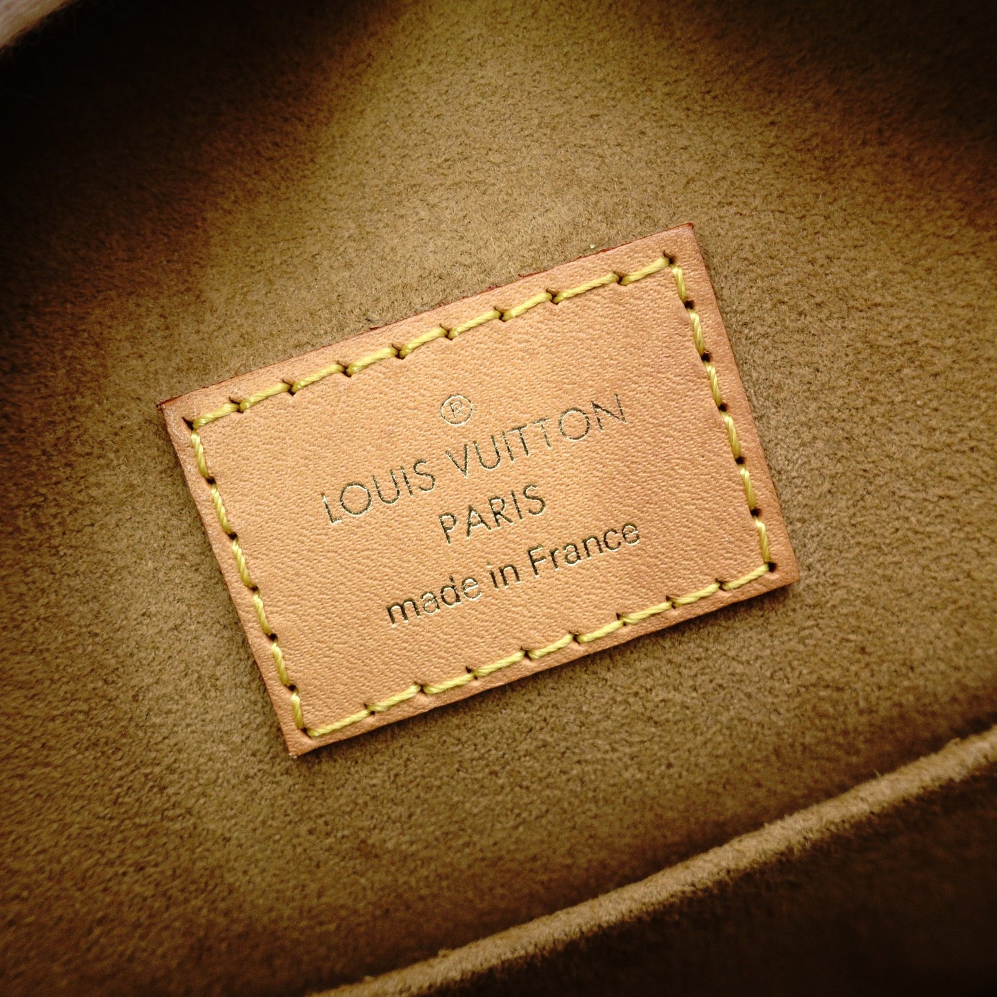 LOUIS VUITTON Boîte Chapeau Suprem Monogram Shoulder Bag