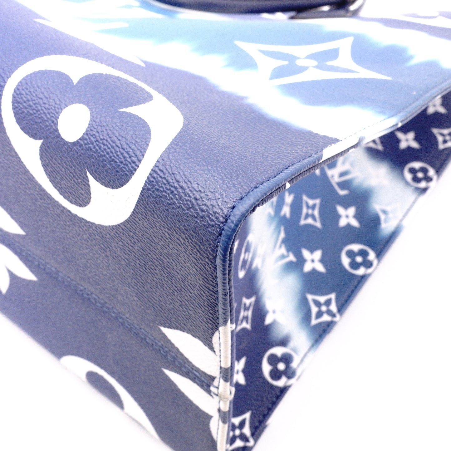 LOUIS VUITTON On the Go MM OTG LV Escal Handbag, PVC/Leather, Blue, 2-Way Shoulder Bag