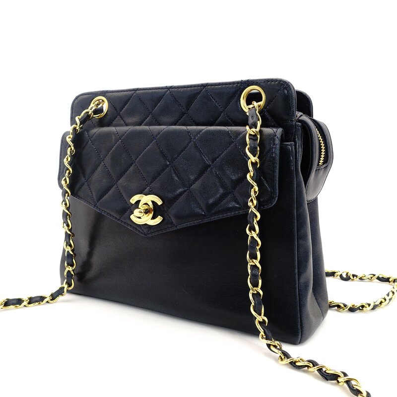 CHANEL Matelassé Turnlock Chain Shoulder Bag Navy Lambskin Gold Hardware 7-9-595