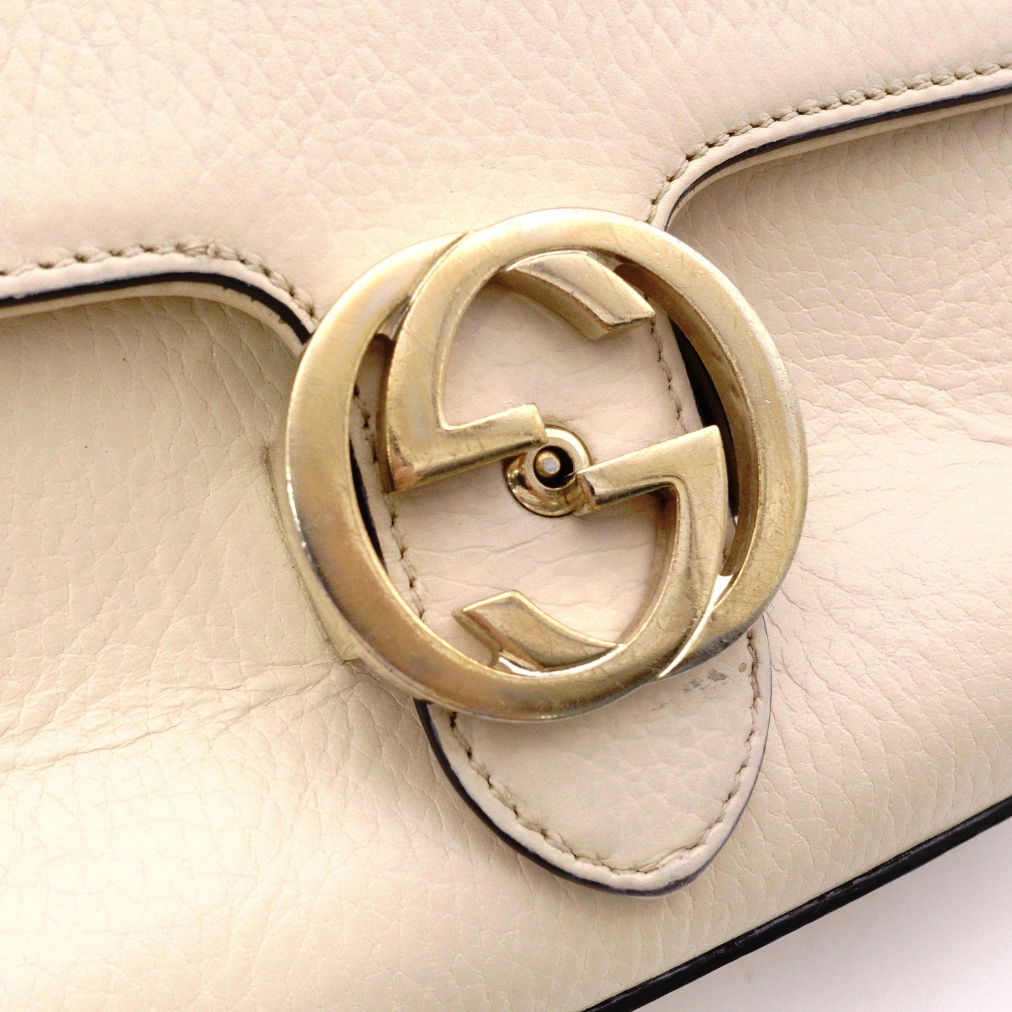 GUCCI Interlocking Shoulder Bag, Leather, Off-White, Crossbody, GG Logo, Gold Hardware